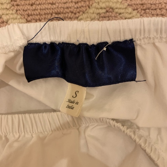 White off the shoulder ruffle sleeve blouse. - Picture 4 of 5